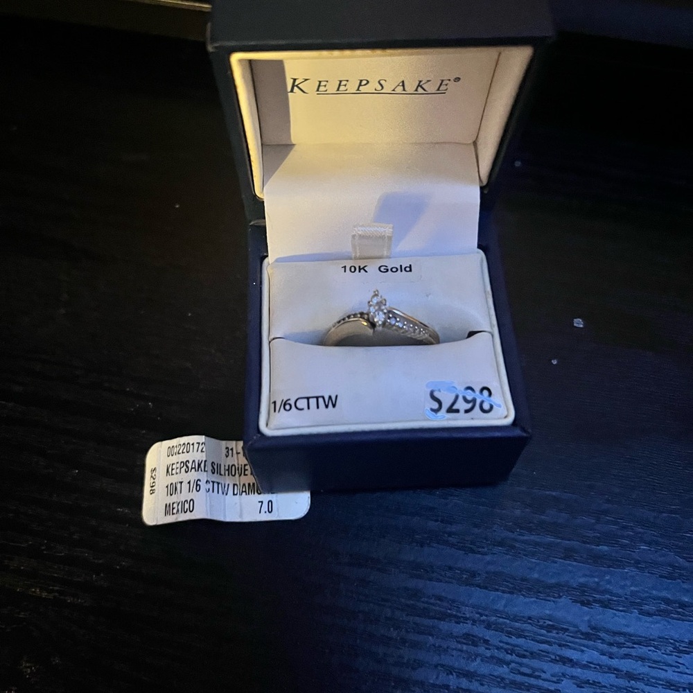 Keepsake 10k yellow gold ring